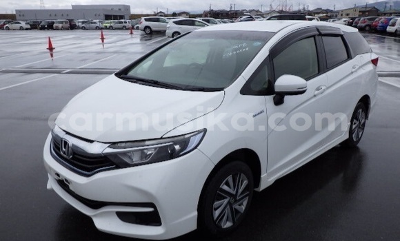 Acheter Occasion Voiture Honda Shuttle Blanc à Beitbridge, Matabeleland South Acheter Occasion Voiture Honda Shuttle Blanc à Beitbridge, Matabeleland South