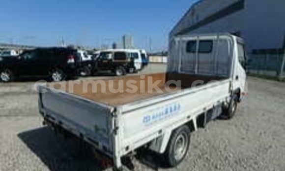 Acheter Occasion Utilitaire Toyota Dyna Blanc à Beitbridge, Matabeleland South Acheter Occasion Utilitaire Toyota Dyna Blanc à Beitbridge, Matabeleland South