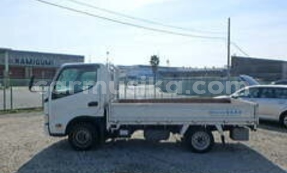 Acheter Occasion Utilitaire Toyota Dyna Blanc à Beitbridge, Matabeleland South Acheter Occasion Utilitaire Toyota Dyna Blanc à Beitbridge, Matabeleland South