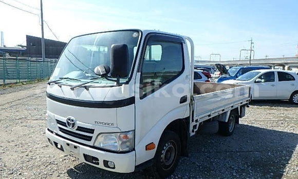 Acheter Occasion Utilitaire Toyota Dyna Blanc à Beitbridge, Matabeleland South Acheter Occasion Utilitaire Toyota Dyna Blanc à Beitbridge, Matabeleland South