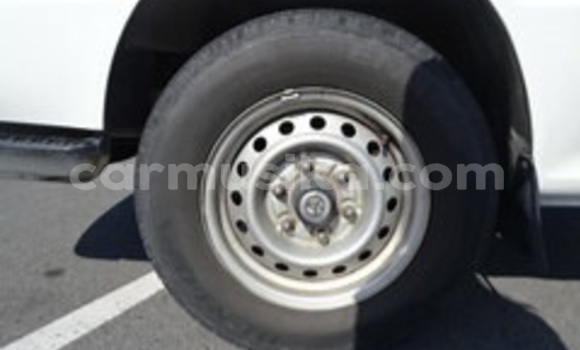 Nunua Ilio tumika Toyota Hiace Nyeupe Gari ndani ya Beitbridge nchini Matabeleland Kusini Nunua Ilio tumika Toyota Hiace Nyeupe Gari ndani ya Beitbridge nchini Matabeleland Kusini