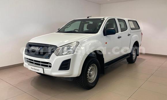 Tenga Tsaru Isuzu KB Chena Mota in Beitbridge in Matabeleland South Tenga Tsaru Isuzu KB Chena Mota in Beitbridge in Matabeleland South