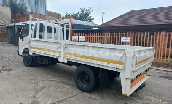 Tenga Tsaru Toyota Dyna Chena Rori in Beitbridge in Matabeleland South Tenga Tsaru Toyota Dyna Chena Rori in Beitbridge in Matabeleland South