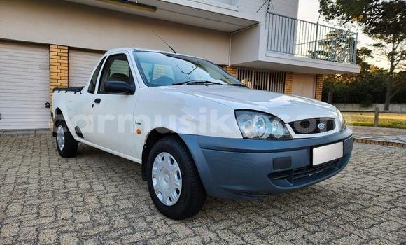 Tenga Tsaru Ford B-MAX Chena Mota in Beitbridge in Matabeleland South Tenga Tsaru Ford B-MAX Chena Mota in Beitbridge in Matabeleland South