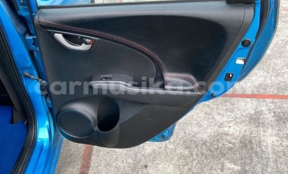 Acheter Occasion Voiture Honda Fit Bleu à Beitbridge, Matabeleland South Acheter Occasion Voiture Honda Fit Bleu à Beitbridge, Matabeleland South