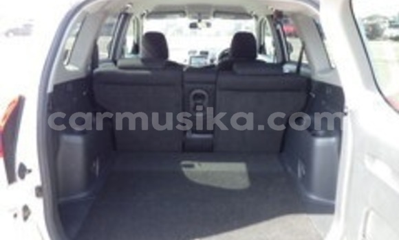 Acheter Occasion Voiture Toyota Vanguard Blanc à Beitbridge, Matabeleland South Acheter Occasion Voiture Toyota Vanguard Blanc à Beitbridge, Matabeleland South