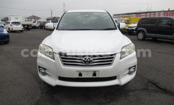 Acheter Occasion Voiture Toyota Vanguard Blanc à Beitbridge, Matabeleland South Acheter Occasion Voiture Toyota Vanguard Blanc à Beitbridge, Matabeleland South