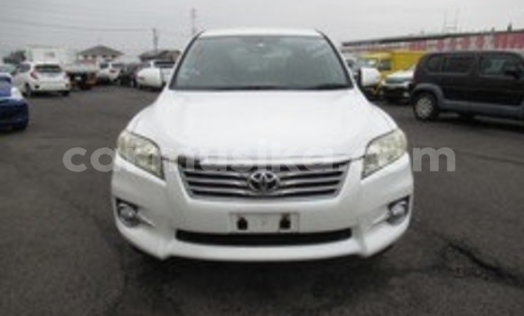 Acheter Occasion Voiture Toyota Vanguard Blanc à Beitbridge, Matabeleland South Acheter Occasion Voiture Toyota Vanguard Blanc à Beitbridge, Matabeleland South