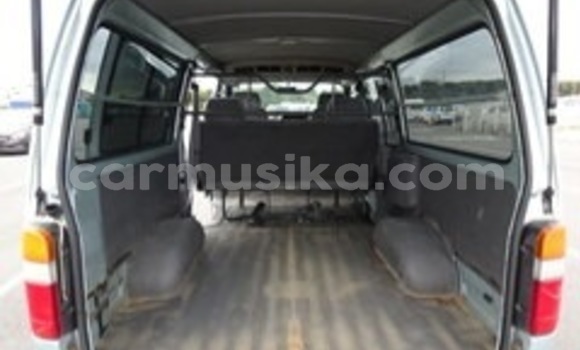 Nunua Ilio tumika Toyota Hiace Beige Gari ndani ya Beitbridge nchini Matabeleland Kusini Nunua Ilio tumika Toyota Hiace Beige Gari ndani ya Beitbridge nchini Matabeleland Kusini