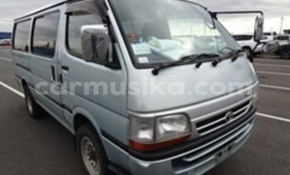 Nunua Ilio tumika Toyota Hiace Beige Gari ndani ya Beitbridge nchini Matabeleland Kusini Nunua Ilio tumika Toyota Hiace Beige Gari ndani ya Beitbridge nchini Matabeleland Kusini