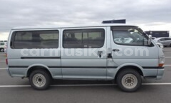 Nunua Ilio tumika Toyota Hiace Beige Gari ndani ya Beitbridge nchini Matabeleland Kusini Nunua Ilio tumika Toyota Hiace Beige Gari ndani ya Beitbridge nchini Matabeleland Kusini