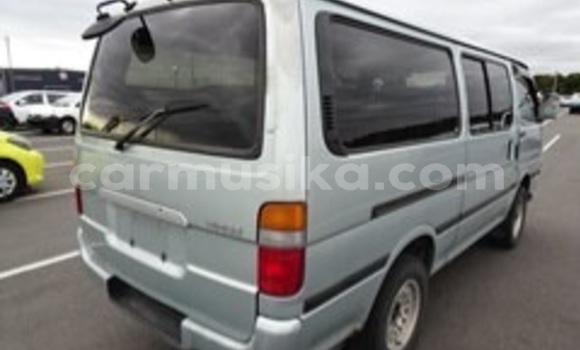 Nunua Ilio tumika Toyota Hiace Beige Gari ndani ya Beitbridge nchini Matabeleland Kusini Nunua Ilio tumika Toyota Hiace Beige Gari ndani ya Beitbridge nchini Matabeleland Kusini