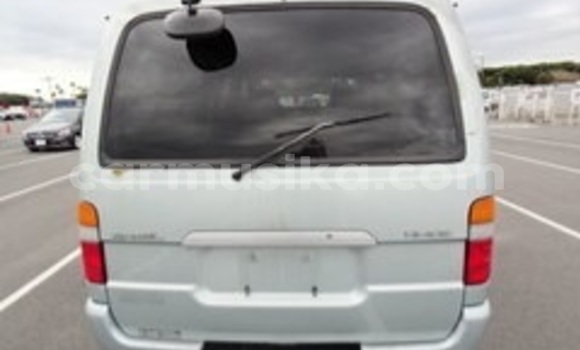 Nunua Ilio tumika Toyota Hiace Beige Gari ndani ya Beitbridge nchini Matabeleland Kusini Nunua Ilio tumika Toyota Hiace Beige Gari ndani ya Beitbridge nchini Matabeleland Kusini