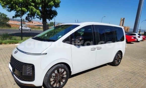 Nunua Ilio tumika Hyundai Starex (H-1) Nyeupe Gari ndani ya Beitbridge nchini Matabeleland Kusini