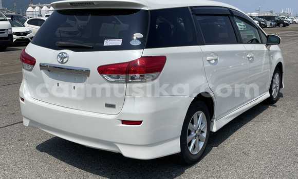 Buy Used Toyota Wish White Car in Beitbridge in Matabeleland South Buy Used Toyota Wish White Car in Beitbridge in Matabeleland South