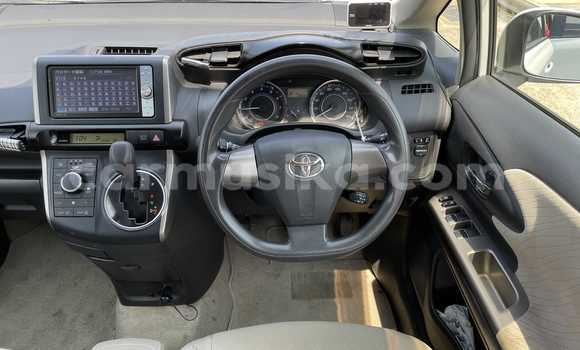 Buy Used Toyota Wish White Car in Beitbridge in Matabeleland South Buy Used Toyota Wish White Car in Beitbridge in Matabeleland South