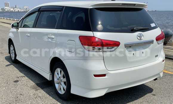 Buy Used Toyota Wish White Car in Beitbridge in Matabeleland South Buy Used Toyota Wish White Car in Beitbridge in Matabeleland South