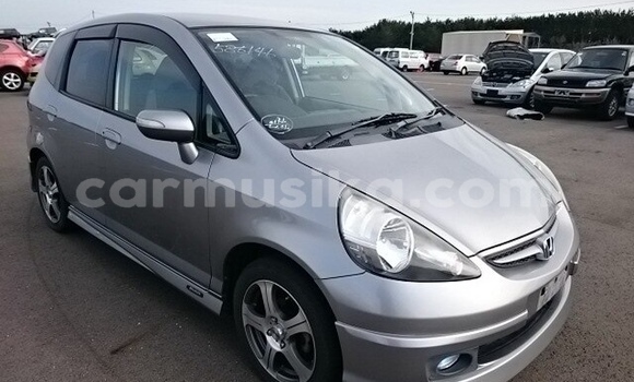 Tenga Tsaru Honda Fit Sirivha Mota in Beitbridge in Matabeleland South