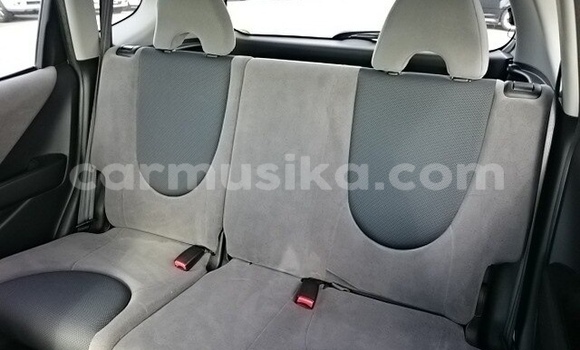 Buy Used Honda Fit Silver Car in Beitbridge in Matabeleland South Buy Used Honda Fit Silver Car in Beitbridge in Matabeleland South