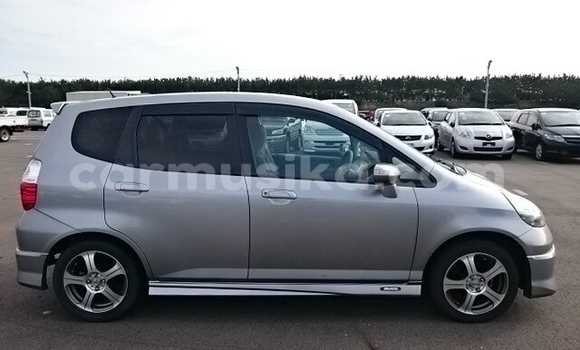 Buy Used Honda Fit Silver Car in Beitbridge in Matabeleland South Buy Used Honda Fit Silver Car in Beitbridge in Matabeleland South