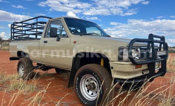 Buy Used Toyota Hiace Other Car in Beitbridge in Matabeleland South Buy Used Toyota Hiace Other Car in Beitbridge in Matabeleland South