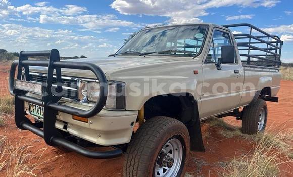 Buy Used Toyota Hiace Other Car in Beitbridge in Matabeleland South Buy Used Toyota Hiace Other Car in Beitbridge in Matabeleland South