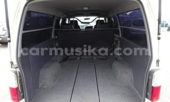 Tenga Tsaru Toyota Hiace Chena Mota in Beitbridge in Matabeleland South Tenga Tsaru Toyota Hiace Chena Mota in Beitbridge in Matabeleland South