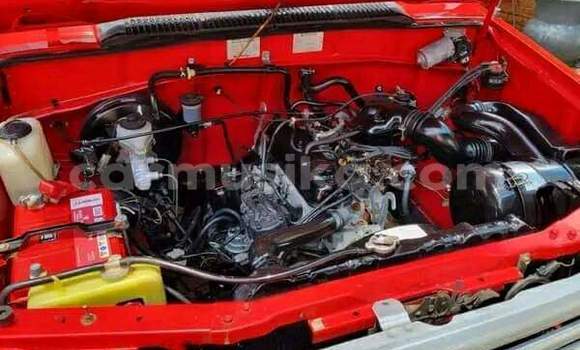 Nunua Ilio tumika Toyota Ventury Nyekundu Gari ndani ya Beitbridge nchini Matabeleland Kusini Nunua Ilio tumika Toyota Ventury Nyekundu Gari ndani ya Beitbridge nchini Matabeleland Kusini