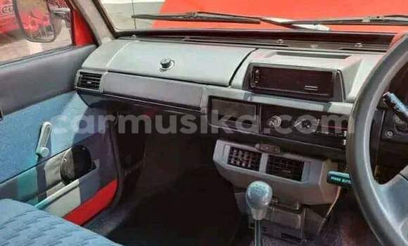 Nunua Ilio tumika Toyota Ventury Nyekundu Gari ndani ya Beitbridge nchini Matabeleland Kusini Nunua Ilio tumika Toyota Ventury Nyekundu Gari ndani ya Beitbridge nchini Matabeleland Kusini