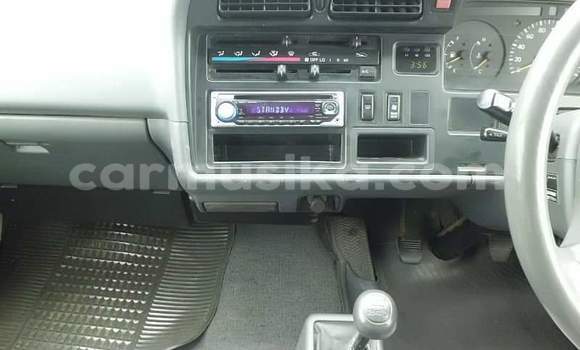 Acheter Occasion Voiture Toyota Hiace Blanc à Beitbridge, Matabeleland South Acheter Occasion Voiture Toyota Hiace Blanc à Beitbridge, Matabeleland South