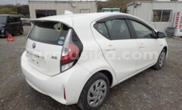 Nunua Ilio tumika Toyota Aqua Nyeupe Gari ndani ya Beitbridge nchini Matabeleland Kusini Nunua Ilio tumika Toyota Aqua Nyeupe Gari ndani ya Beitbridge nchini Matabeleland Kusini