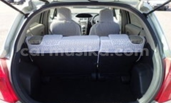 Nunua Ilio tumika Toyota Vitz Fedha Gari ndani ya Beitbridge nchini Matabeleland Kusini Nunua Ilio tumika Toyota Vitz Fedha Gari ndani ya Beitbridge nchini Matabeleland Kusini