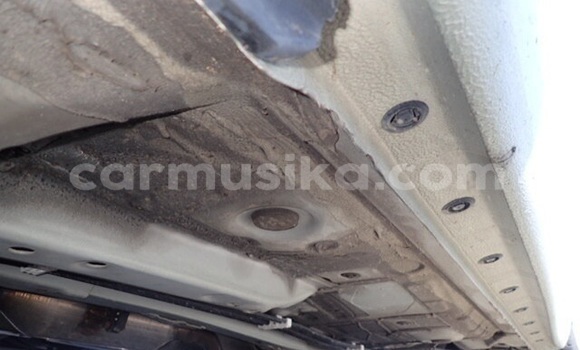 Nunua Ilio tumika Toyota Vitz Fedha Gari ndani ya Beitbridge nchini Matabeleland Kusini Nunua Ilio tumika Toyota Vitz Fedha Gari ndani ya Beitbridge nchini Matabeleland Kusini