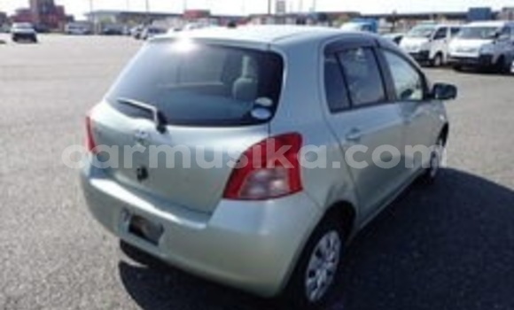 Nunua Ilio tumika Toyota Vitz Fedha Gari ndani ya Beitbridge nchini Matabeleland Kusini Nunua Ilio tumika Toyota Vitz Fedha Gari ndani ya Beitbridge nchini Matabeleland Kusini