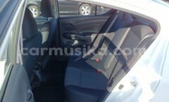 Acheter Occasion Voiture Nissan Latio Blanc à Beitbridge, Matabeleland South Acheter Occasion Voiture Nissan Latio Blanc à Beitbridge, Matabeleland South