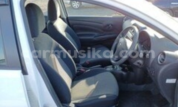 Acheter Occasion Voiture Nissan Latio Blanc à Beitbridge, Matabeleland South Acheter Occasion Voiture Nissan Latio Blanc à Beitbridge, Matabeleland South