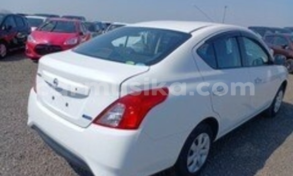 Acheter Occasion Voiture Nissan Latio Blanc à Beitbridge, Matabeleland South Acheter Occasion Voiture Nissan Latio Blanc à Beitbridge, Matabeleland South