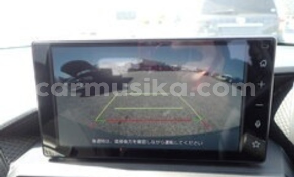 Acheter Occasion Voiture Toyota REVO CAB Z-EDITION Blanc à Beitbridge, Matabeleland South Acheter Occasion Voiture Toyota REVO CAB Z-EDITION Blanc à Beitbridge, Matabeleland South