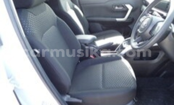 Acheter Occasion Voiture Toyota REVO CAB Z-EDITION Blanc à Beitbridge, Matabeleland South Acheter Occasion Voiture Toyota REVO CAB Z-EDITION Blanc à Beitbridge, Matabeleland South