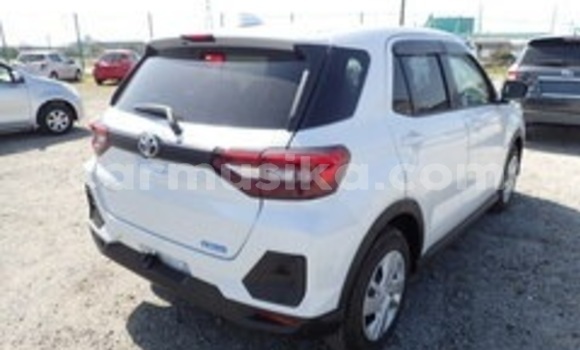 Acheter Occasion Voiture Toyota REVO CAB Z-EDITION Blanc à Beitbridge, Matabeleland South Acheter Occasion Voiture Toyota REVO CAB Z-EDITION Blanc à Beitbridge, Matabeleland South
