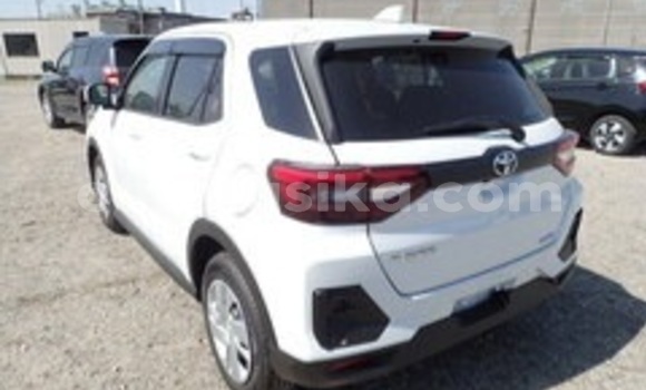 Acheter Occasion Voiture Toyota REVO CAB Z-EDITION Blanc à Beitbridge, Matabeleland South Acheter Occasion Voiture Toyota REVO CAB Z-EDITION Blanc à Beitbridge, Matabeleland South