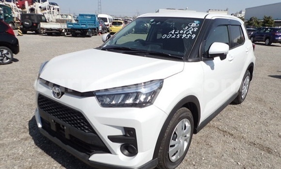 Acheter Occasion Voiture Toyota REVO CAB Z-EDITION Blanc à Beitbridge, Matabeleland South Acheter Occasion Voiture Toyota REVO CAB Z-EDITION Blanc à Beitbridge, Matabeleland South