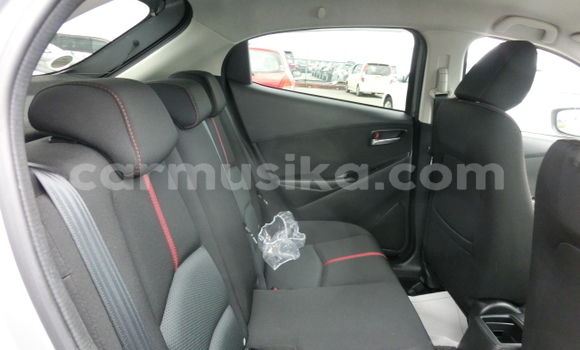 Buy Used Mazda Demio Silver Car in Beitbridge in Matabeleland South Buy Used Mazda Demio Silver Car in Beitbridge in Matabeleland South