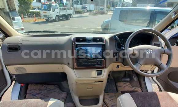 Acheter Occasion Voiture Toyota Granvia Autre à Beitbridge, Matabeleland South Acheter Occasion Voiture Toyota Granvia Autre à Beitbridge, Matabeleland South