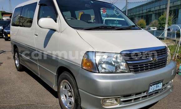 Acheter Occasion Voiture Toyota Granvia Autre à Beitbridge, Matabeleland South Acheter Occasion Voiture Toyota Granvia Autre à Beitbridge, Matabeleland South