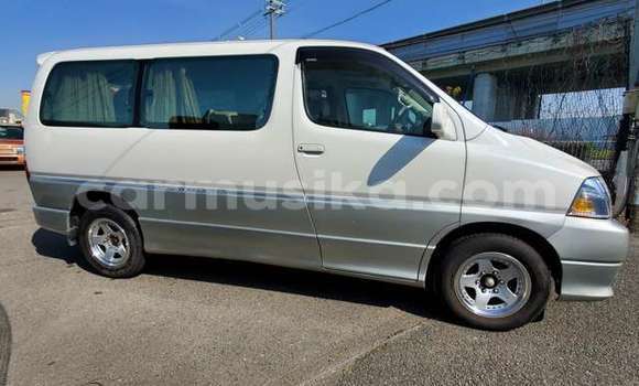 Acheter Occasion Voiture Toyota Granvia Autre à Beitbridge, Matabeleland South Acheter Occasion Voiture Toyota Granvia Autre à Beitbridge, Matabeleland South