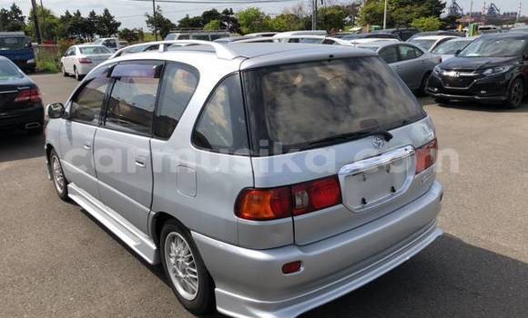 Buy Used Toyota Ipsum Silver Car in Beitbridge in Matabeleland South Buy Used Toyota Ipsum Silver Car in Beitbridge in Matabeleland South