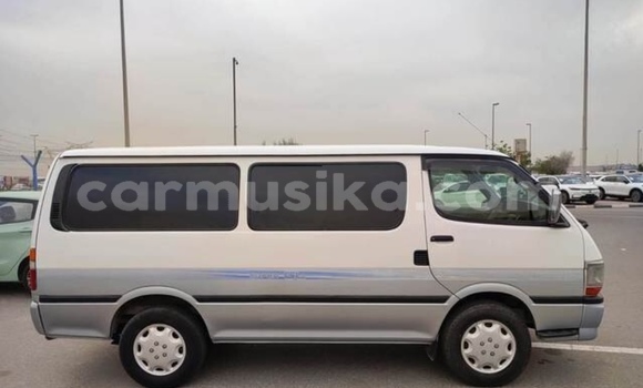 Nunua Ilio tumika Toyota Hiace Nyingine Gari ndani ya Beitbridge nchini Matabeleland Kusini Nunua Ilio tumika Toyota Hiace Nyingine Gari ndani ya Beitbridge nchini Matabeleland Kusini