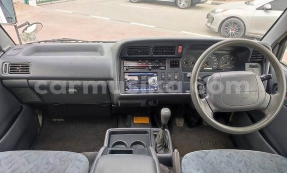 Nunua Ilio tumika Toyota Hiace Nyingine Gari ndani ya Beitbridge nchini Matabeleland Kusini Nunua Ilio tumika Toyota Hiace Nyingine Gari ndani ya Beitbridge nchini Matabeleland Kusini