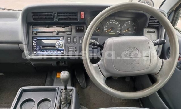 Nunua Ilio tumika Toyota Hiace Nyingine Gari ndani ya Beitbridge nchini Matabeleland Kusini Nunua Ilio tumika Toyota Hiace Nyingine Gari ndani ya Beitbridge nchini Matabeleland Kusini